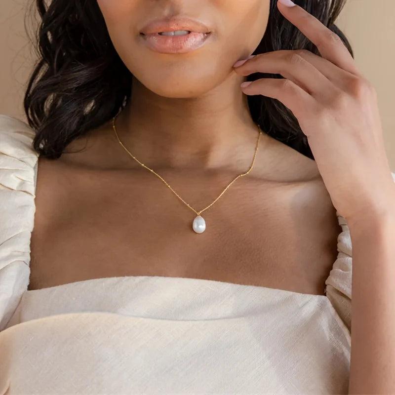 The Freshwater Pearl Pendant