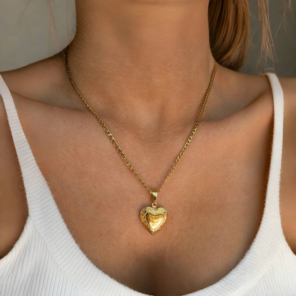 Romantic Love Heart Locket Pendant Necklace for Women Girls Openable Album Photo Frame Stainless Steel Necklaces Gift for Her