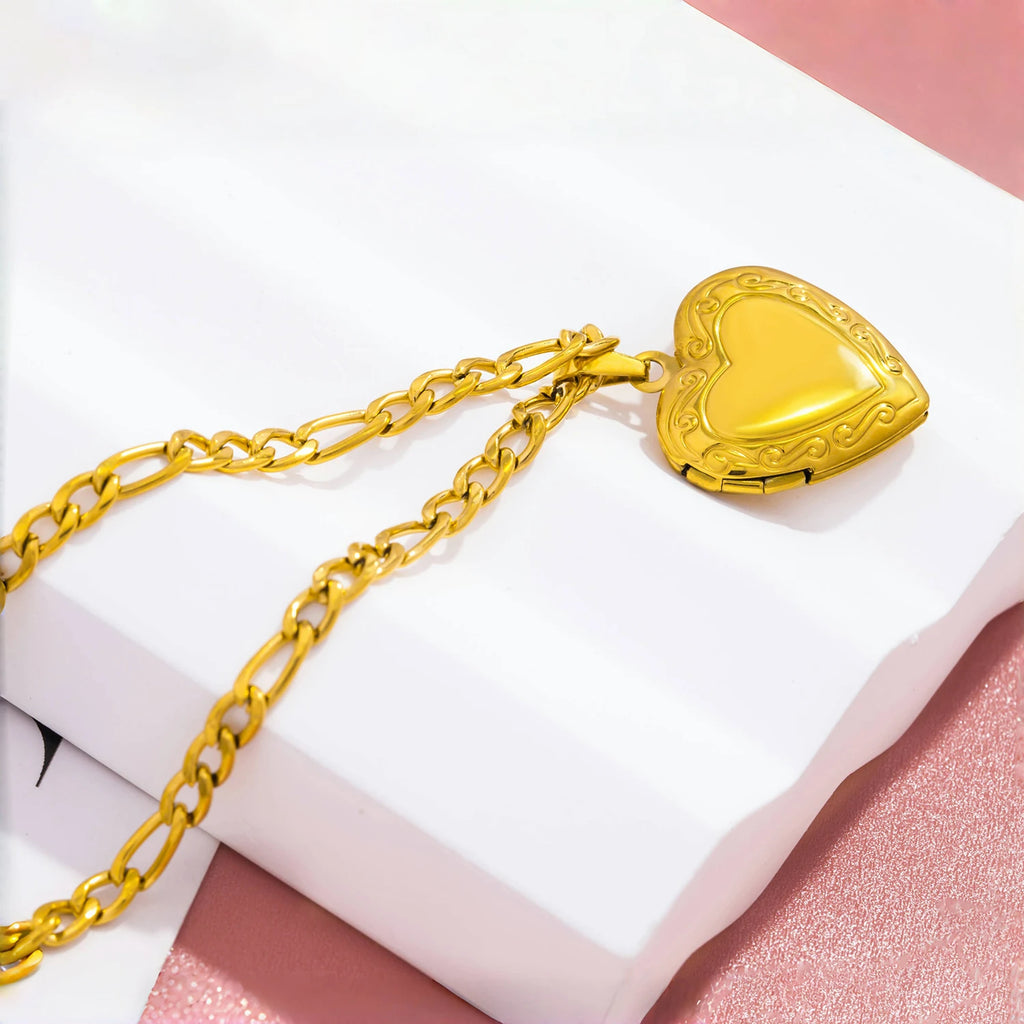 Romantic Love Heart Locket Pendant Necklace for Women Girls Openable Album Photo Frame Stainless Steel Necklaces Gift for Her