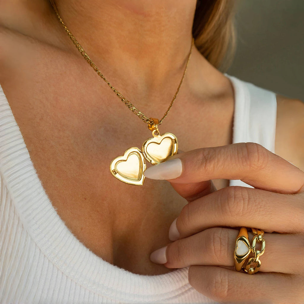 Romantic Love Heart Locket Pendant Necklace for Women Girls Openable Album Photo Frame Stainless Steel Necklaces Gift for Her