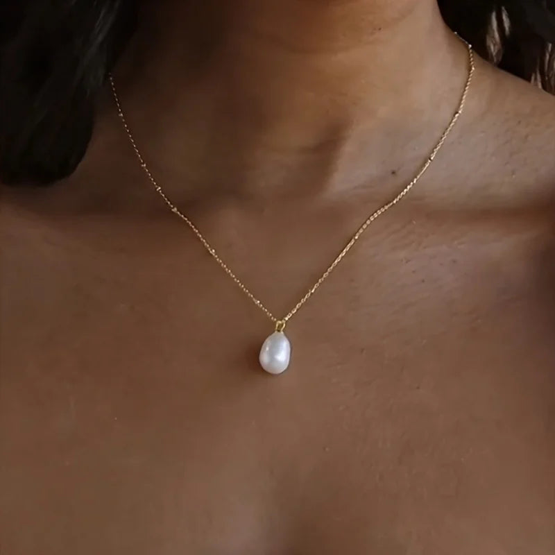 The Freshwater Pearl Pendant
